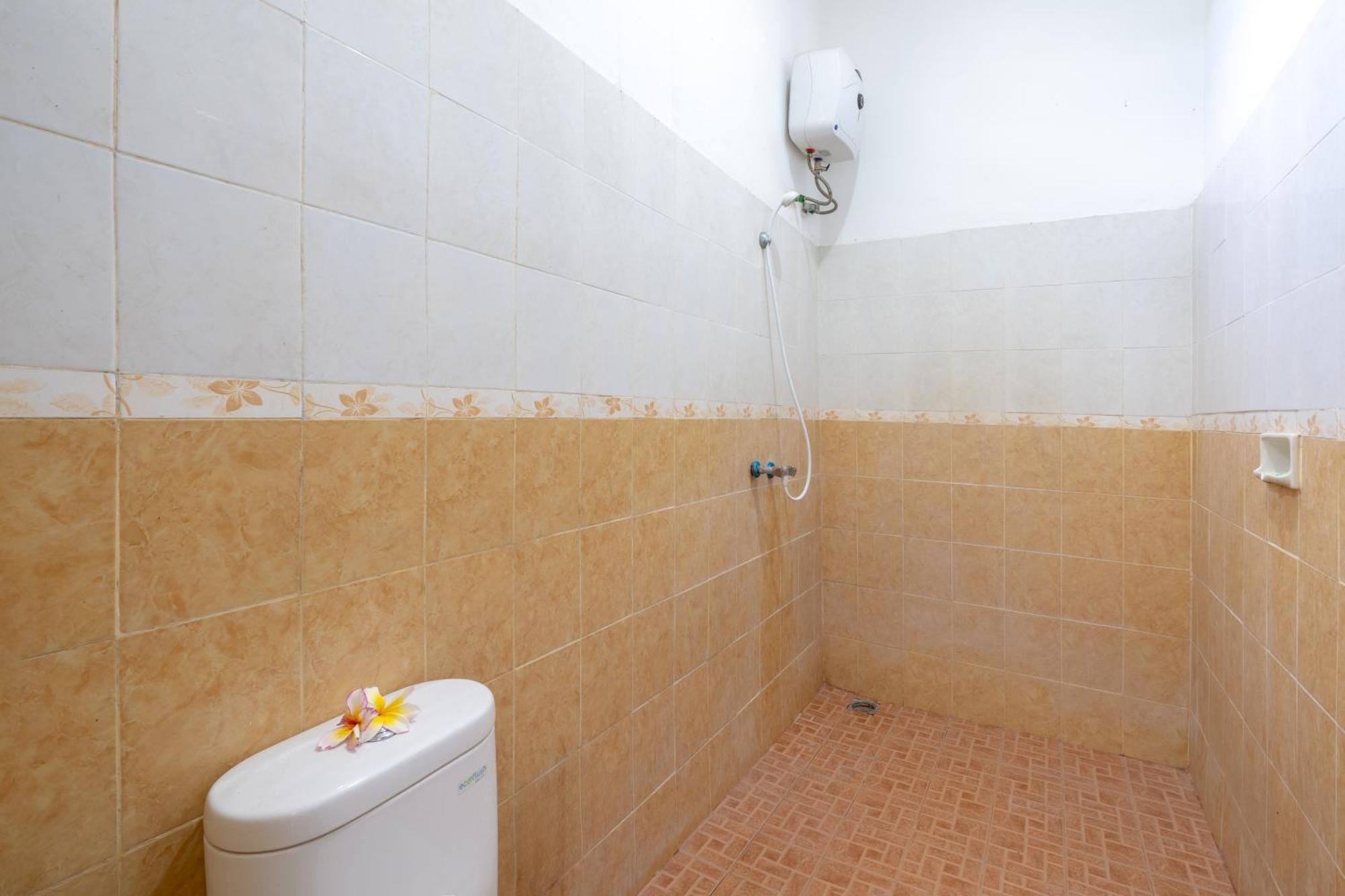 Widia Homestay Nusa Lembongan Экстерьер фото